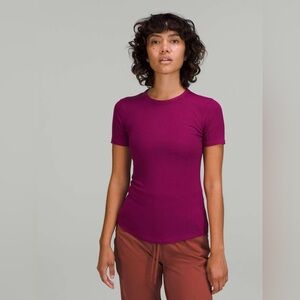 Lululemon Hold Tight Short Sleeve Shirt Magenta Purple Size 6 Small / Medium